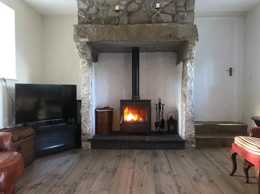 Mournes Family Cottage With Hot Tub Hilltown Exterior foto