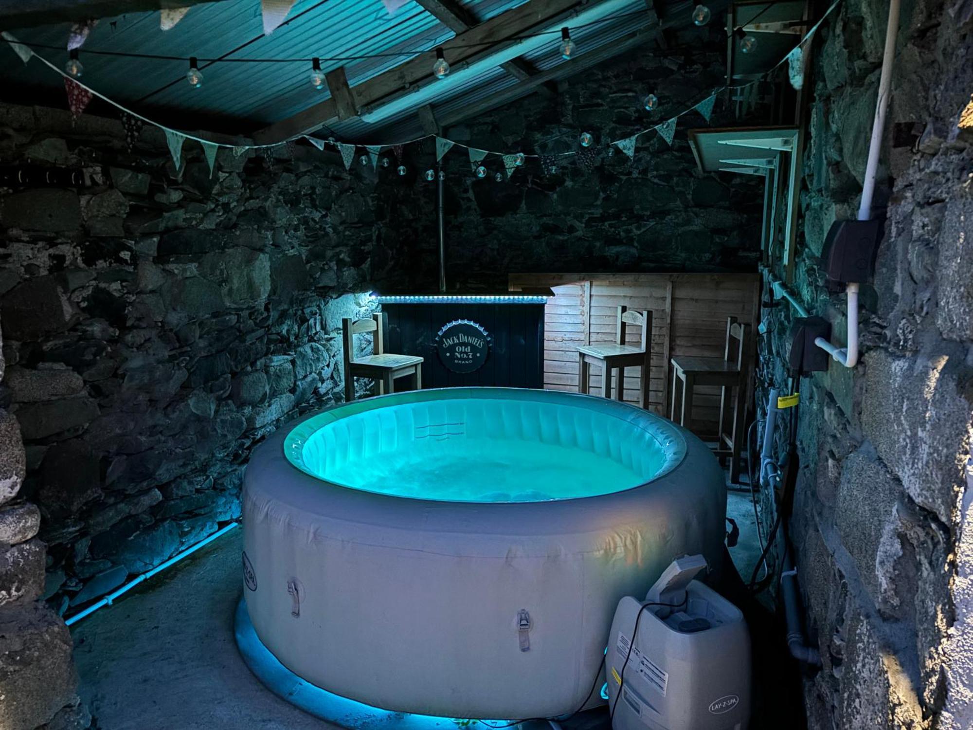 Mournes Family Cottage With Hot Tub Hilltown Exterior foto
